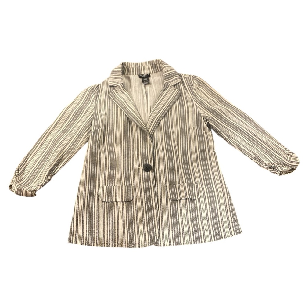 Soho Apparel Striped Blazer in Black and‎ White